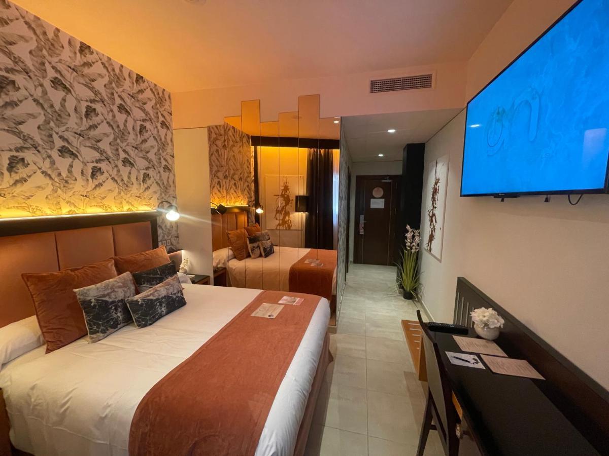On Aleta Room Designed For Adults Almunecar Luaran gambar