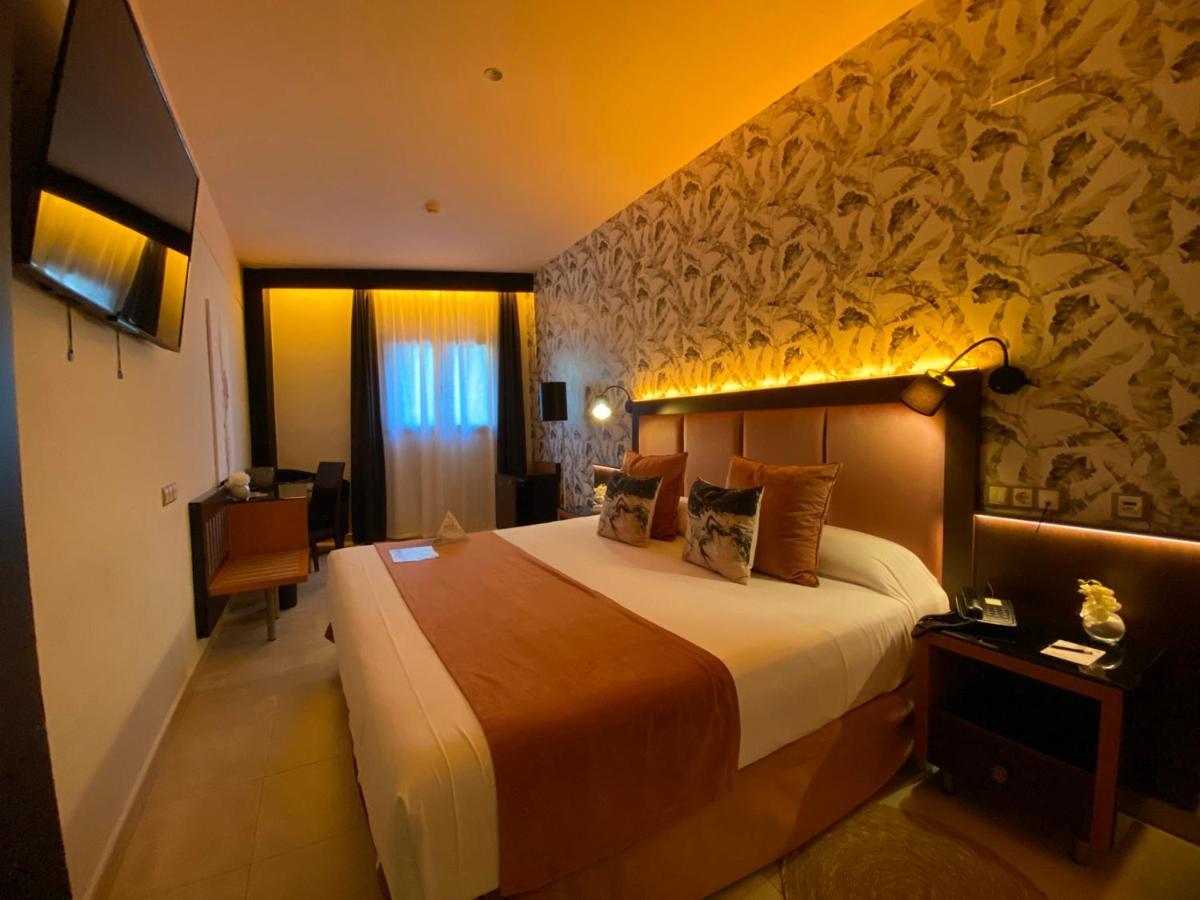 On Aleta Room Designed For Adults Almunecar Luaran gambar